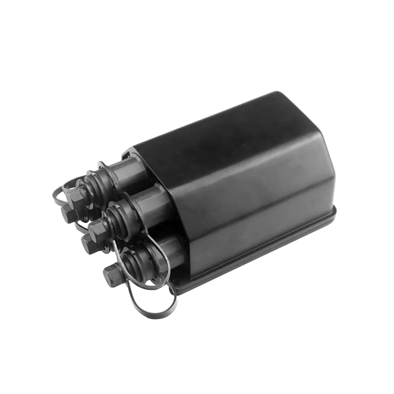 Black Waterproof SC Fiber Optic Distribution Box With Optitap Adapter Type And IP68 Protection Level